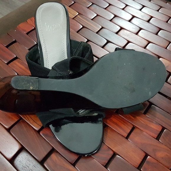 Impo Sandals - Picture 2 of 4